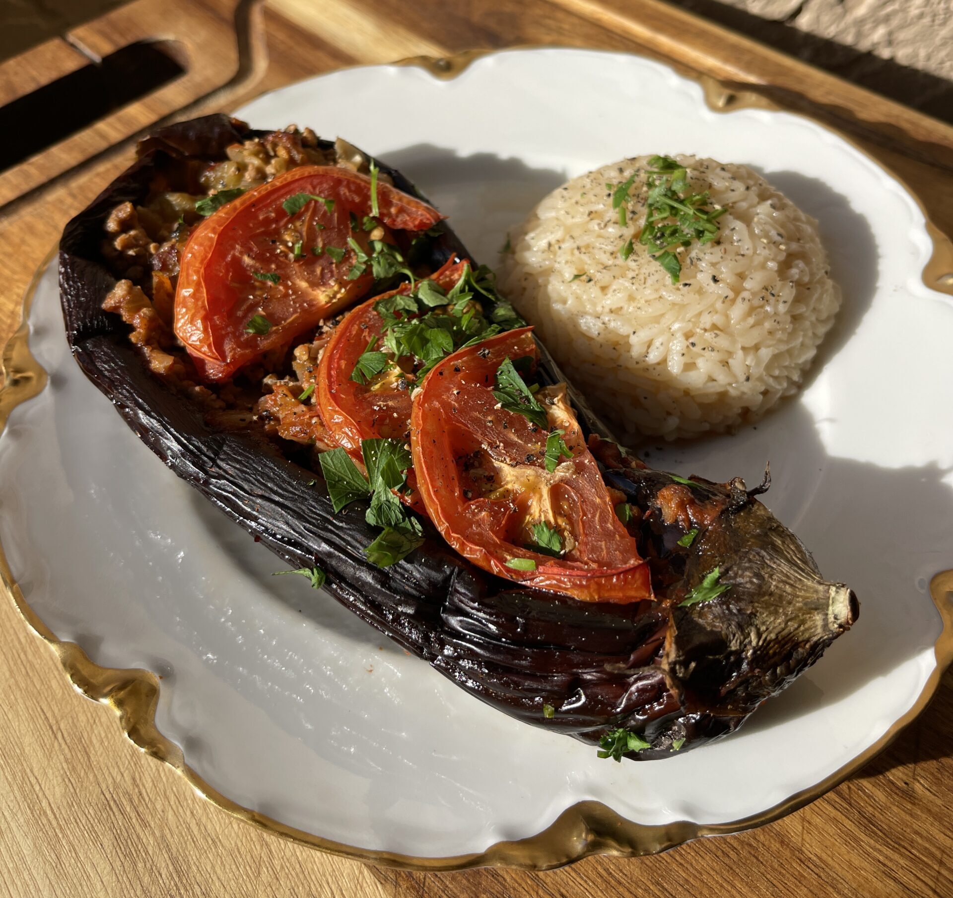 Karnıyarık: Turkish Stuffed Eggplant